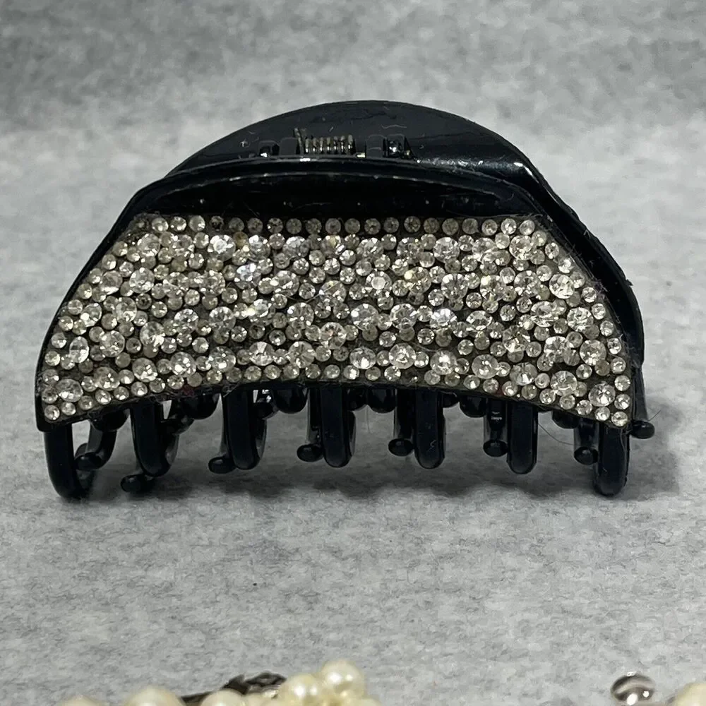 Unbranded hair claw
